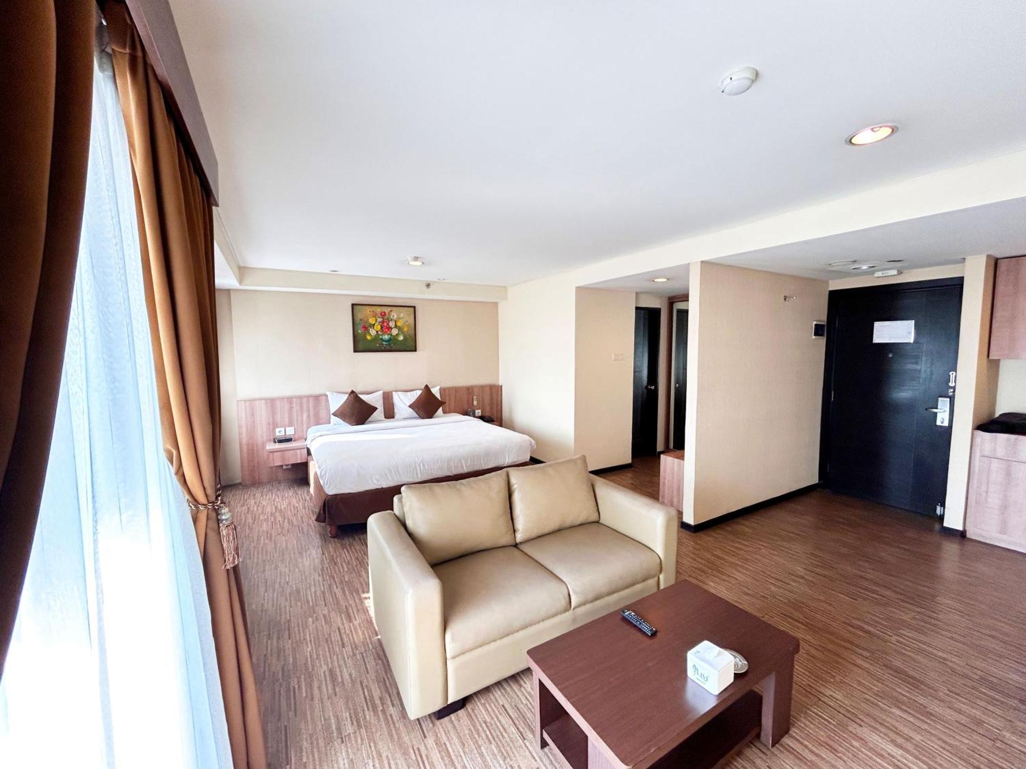 Nemuru Grand Serpong Panunggangah Buitenkant foto