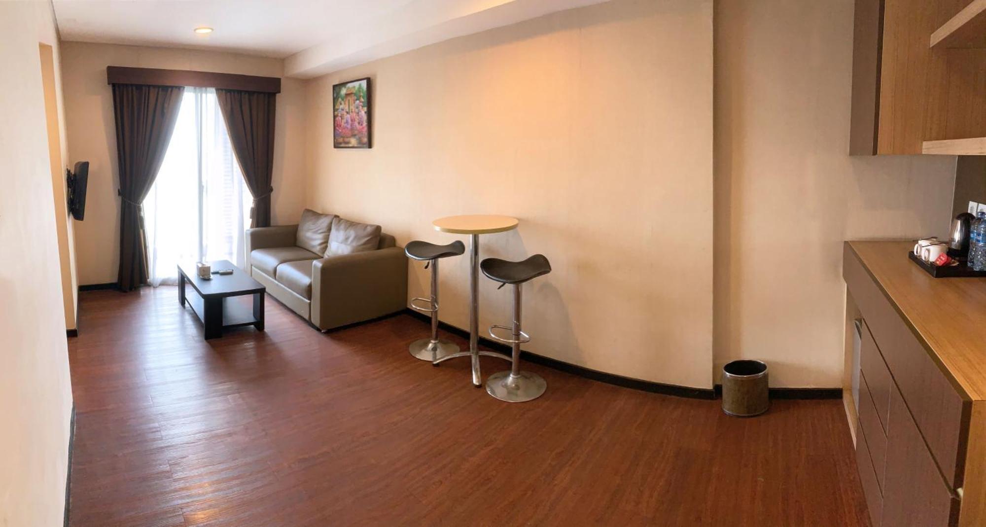 Nemuru Grand Serpong Panunggangah Buitenkant foto
