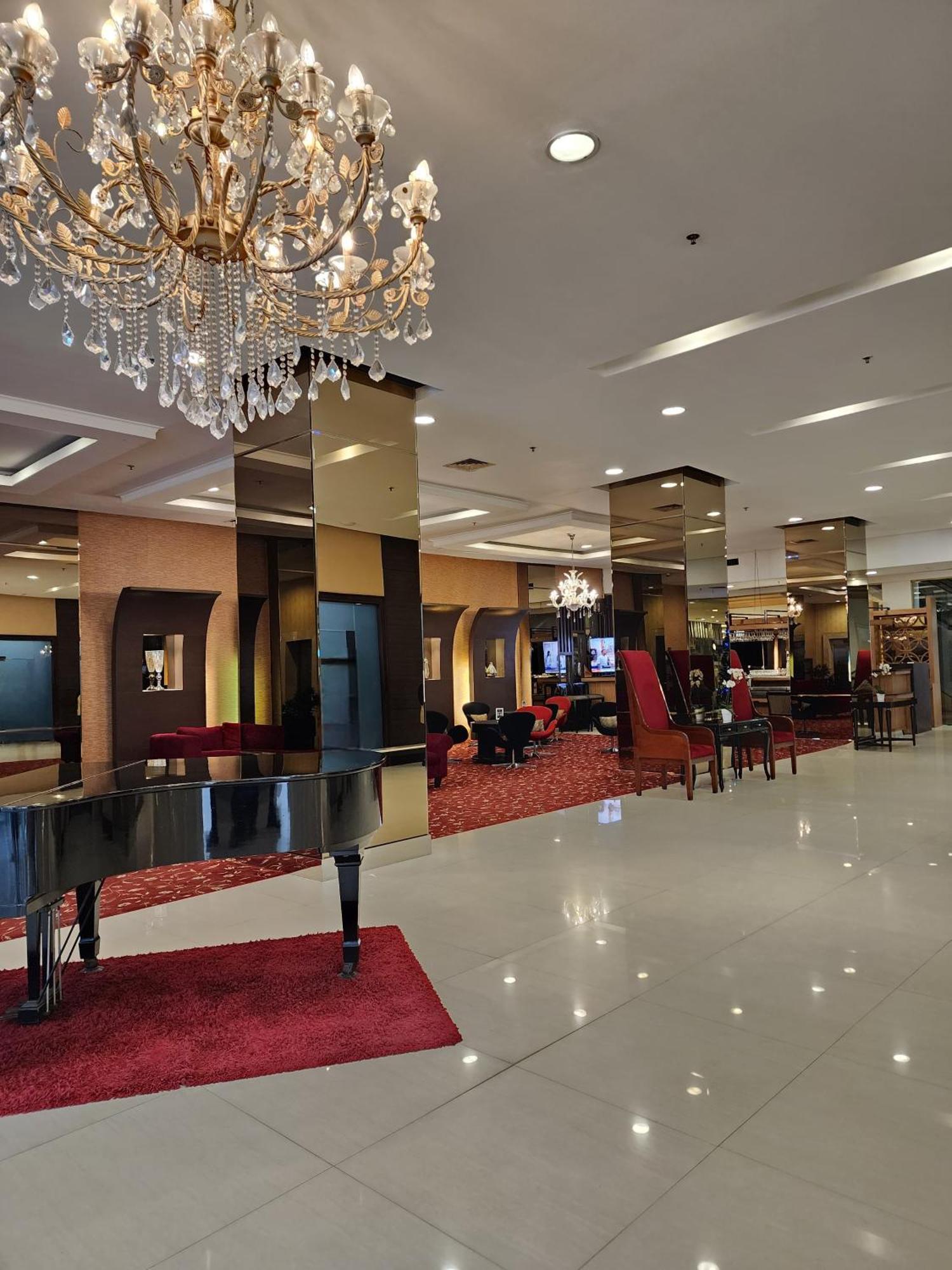 Nemuru Grand Serpong Panunggangah Buitenkant foto